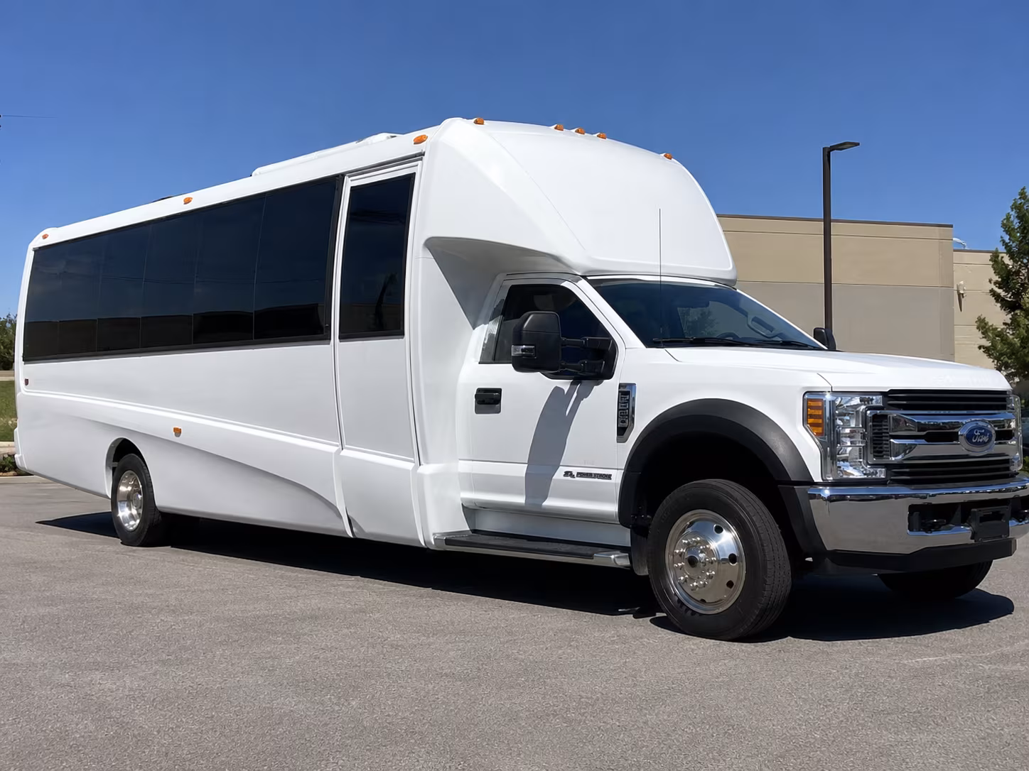 buses for youngstown area science and history field trips