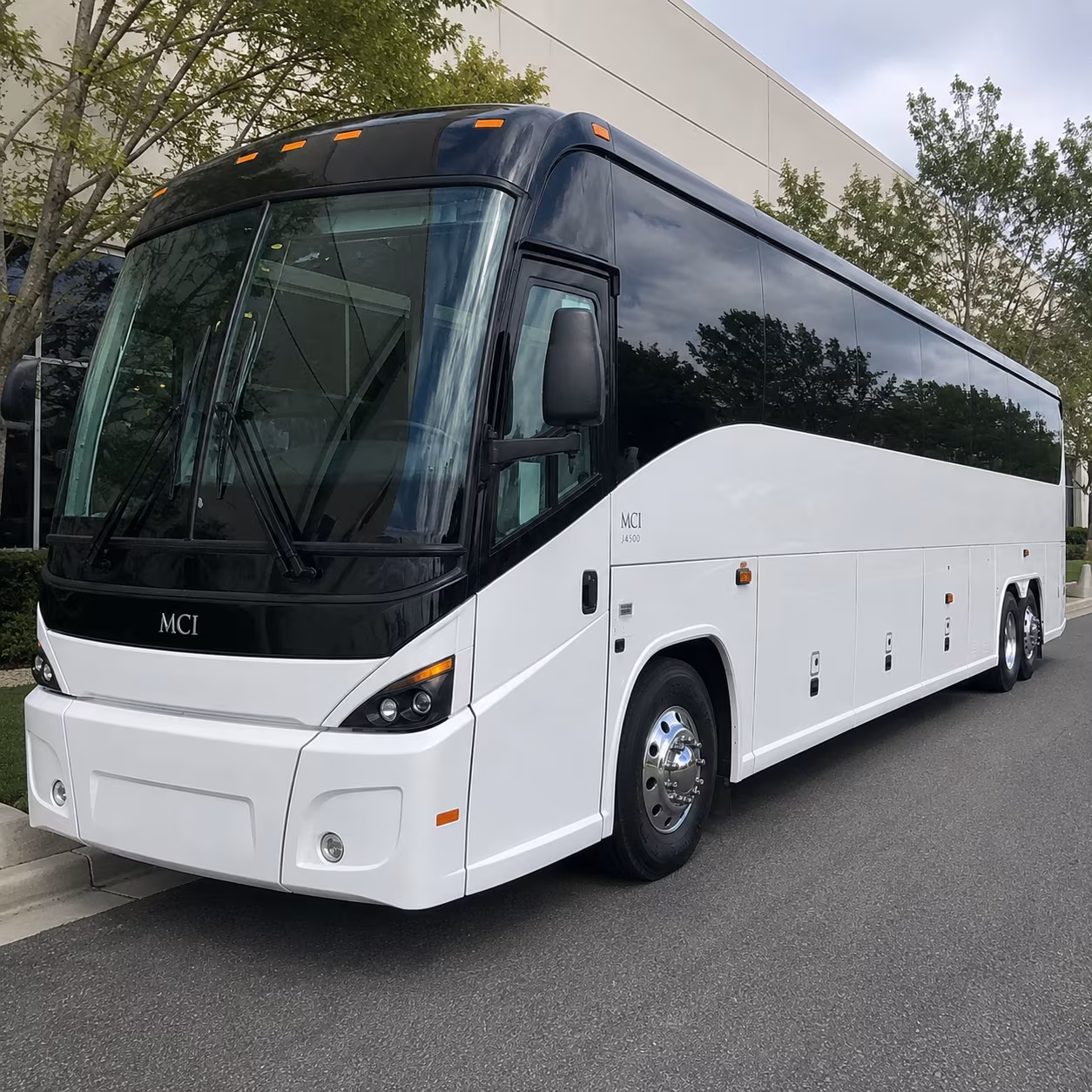 charter buses to youngstown phantoms games at covelli centre