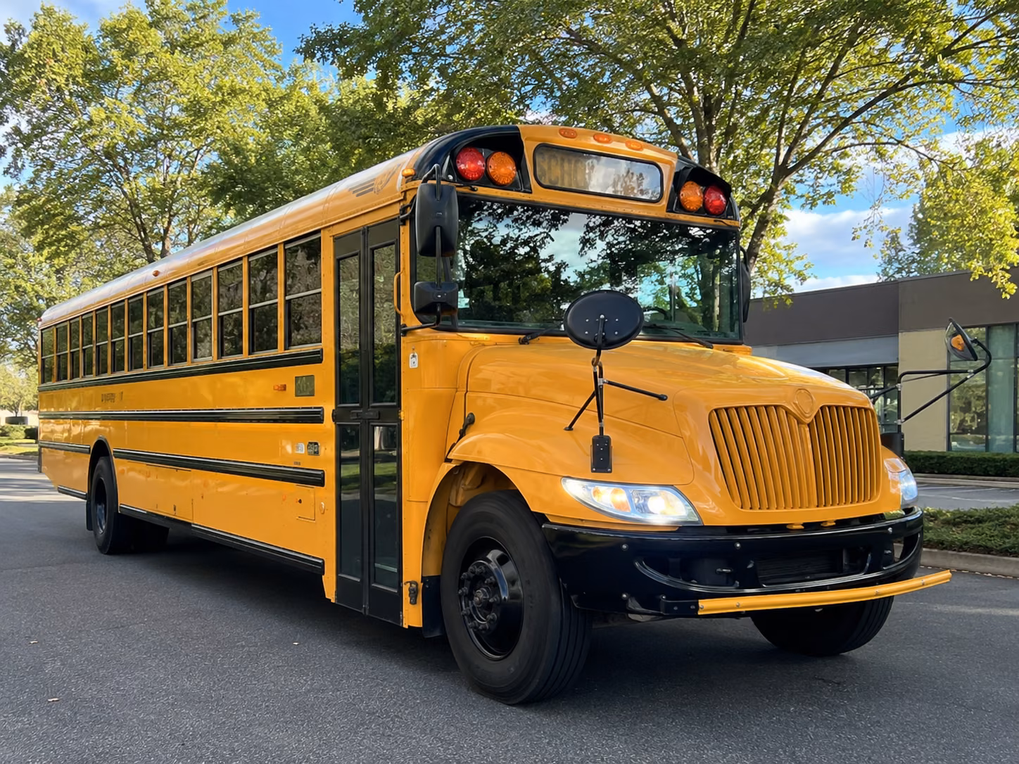 school bus rentals for mill creek metroparks field trips