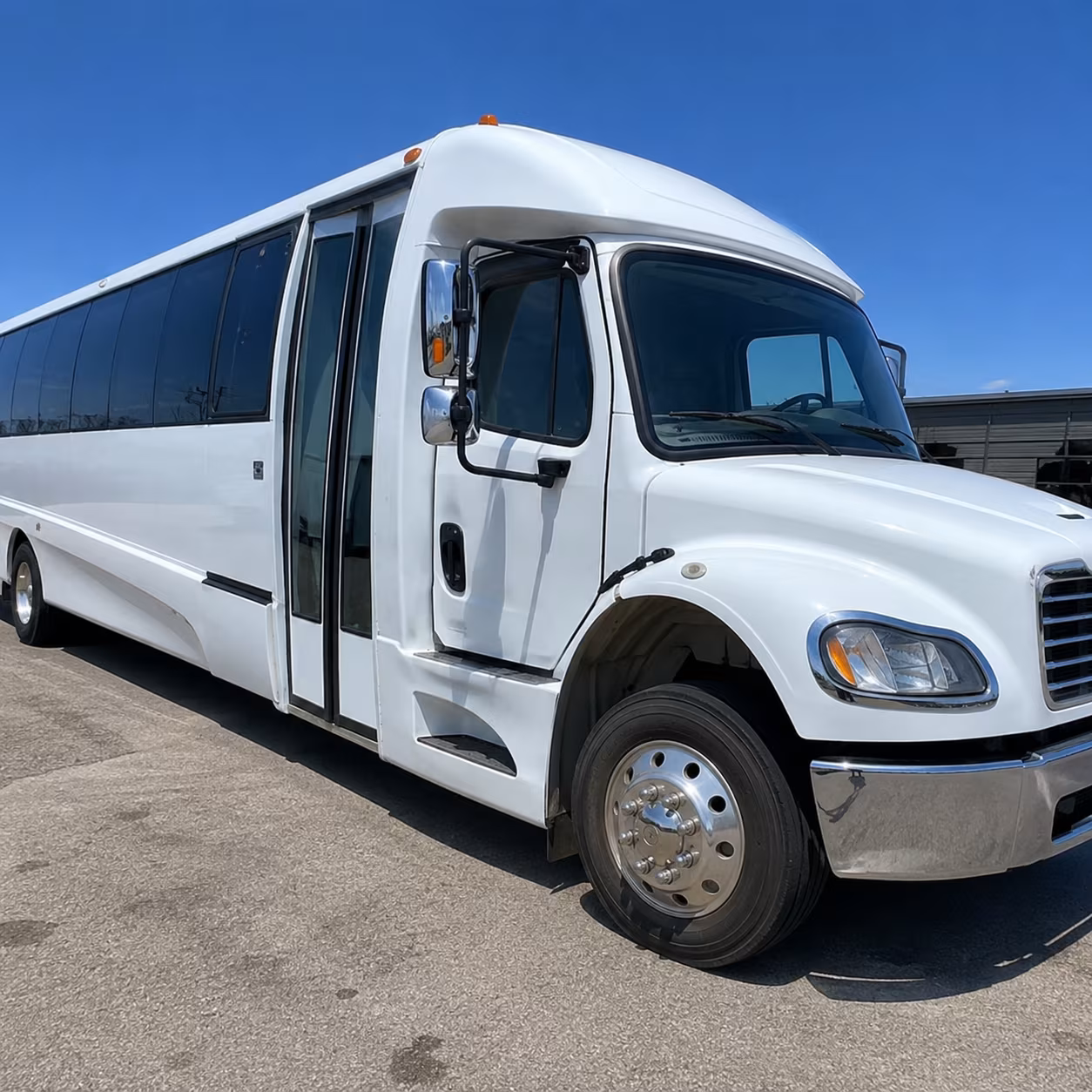 school field trip and educational bus rentals in youngstown