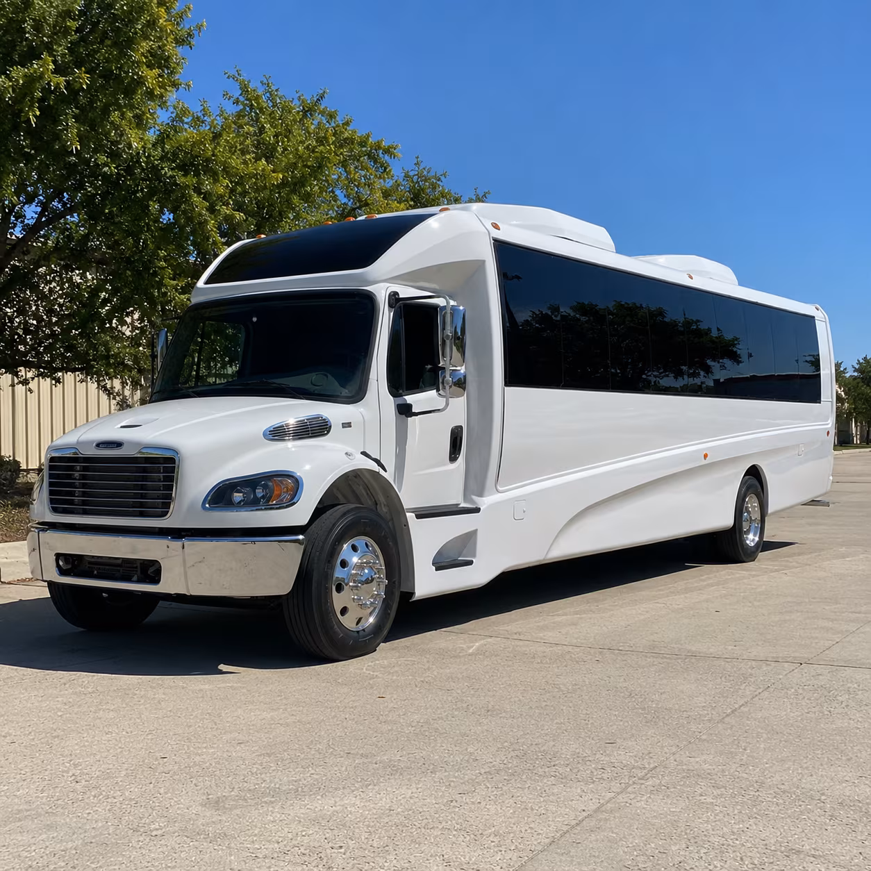 youngstown 28 passenger minibus