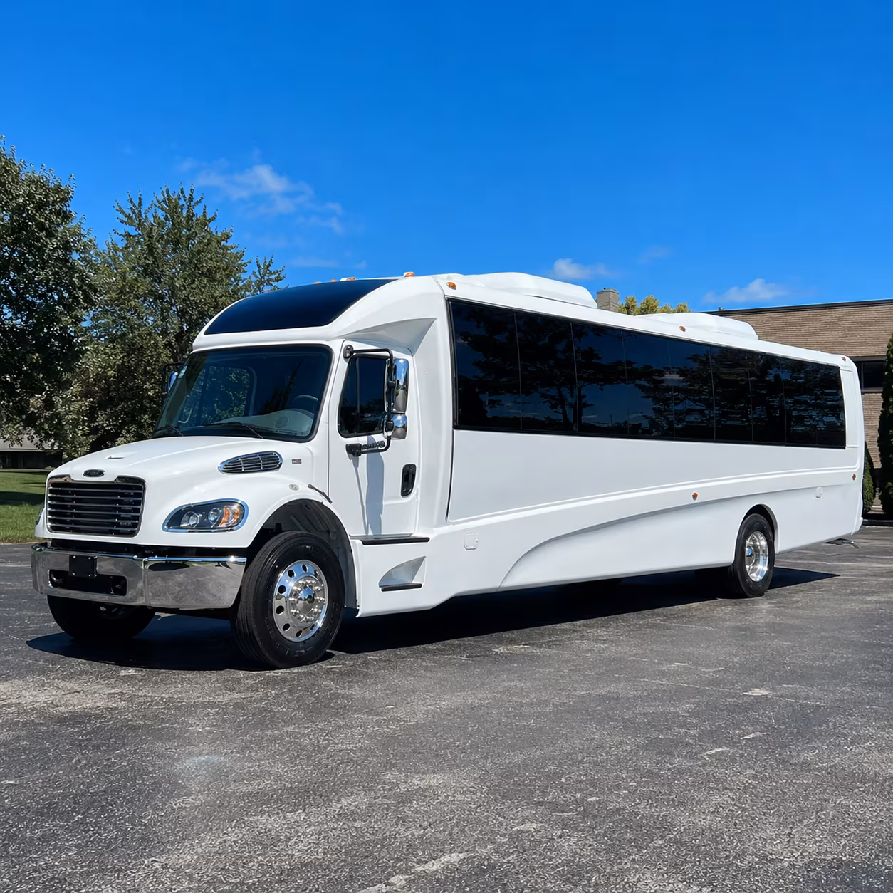youngstown 30 passenger minibus