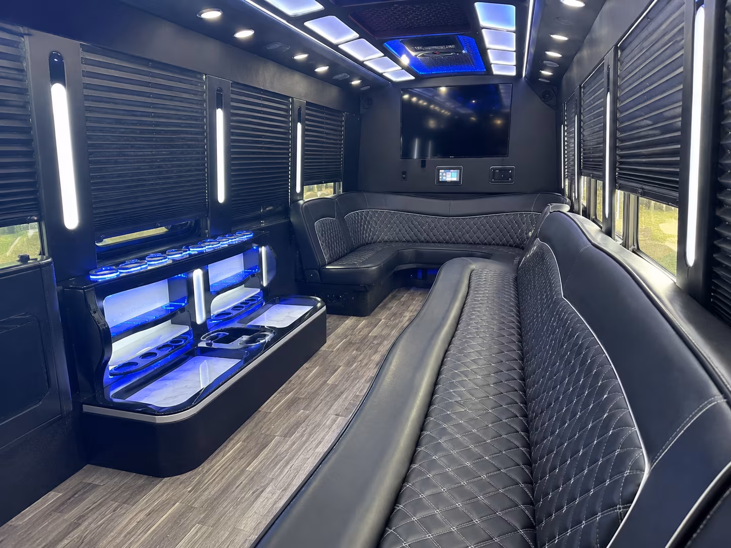 youngstown sporting event party bus rental